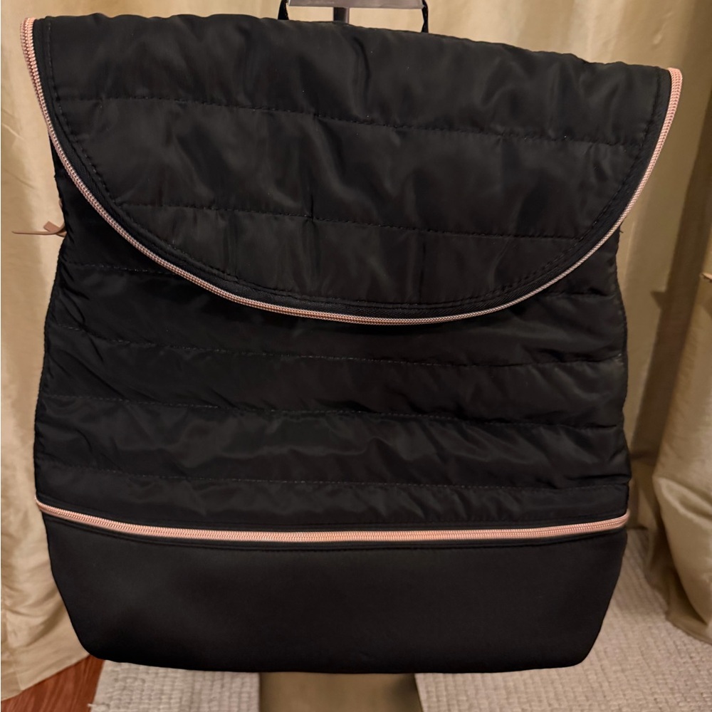 Stella & Dot Black Quilted Yoga Backpack